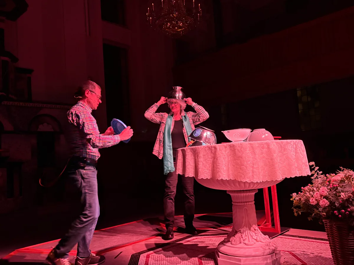 Sabine Stückelberger und Matthias Rüsch während des Gottesdiensts.